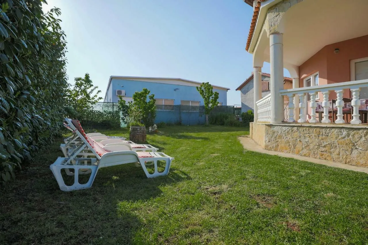 Apartments Chude Pula